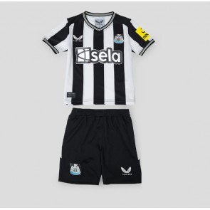 Newcastle United Replika Babytøj Hjemmebanesæt Børn 2023-24 Kortærmet (+ Korte bukser)